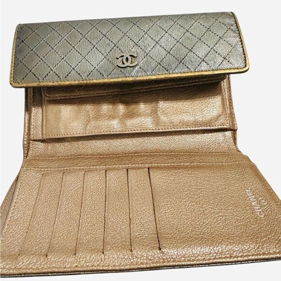 Chanel Metallic Gray Quilted Wallet - Picture 9 of 13